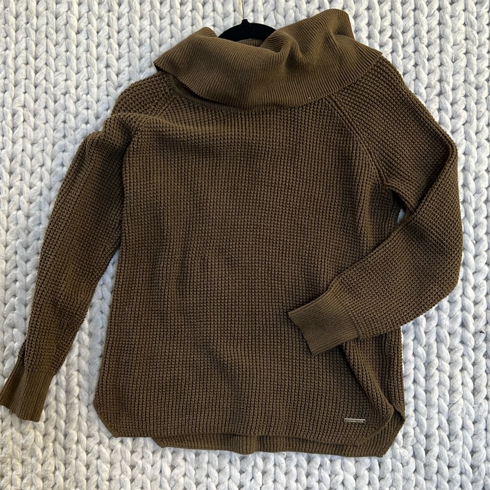 Turtle neck sweater